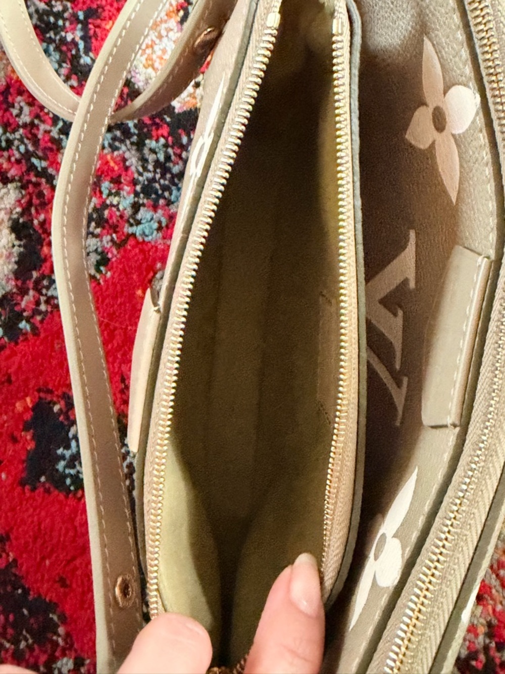 Louis Vuitton Multi Pochette in the color khaki(sage color) No longer available - Picture 10 of 12
